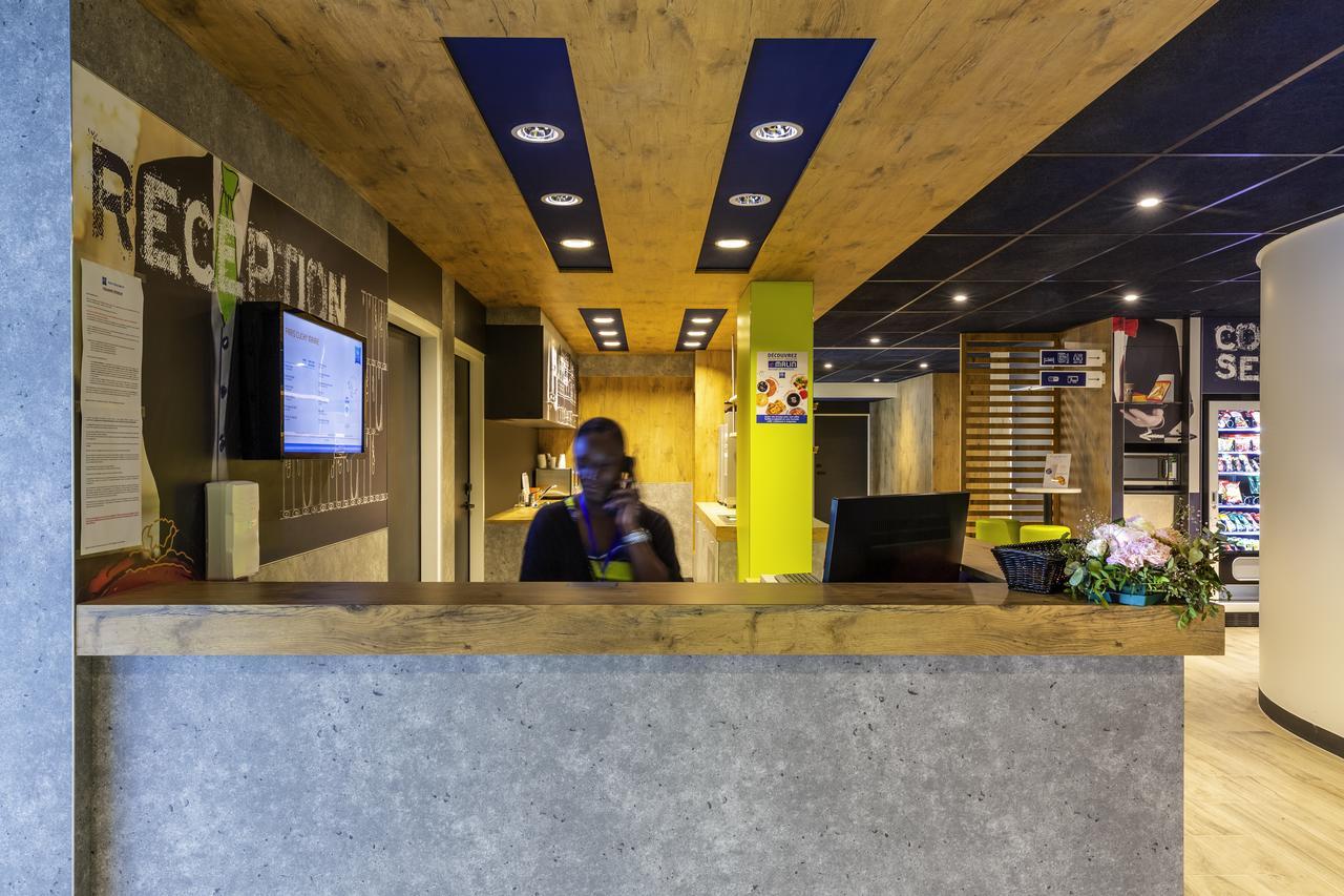 Ibis Budget Paris Clichy Mairie Exterior foto