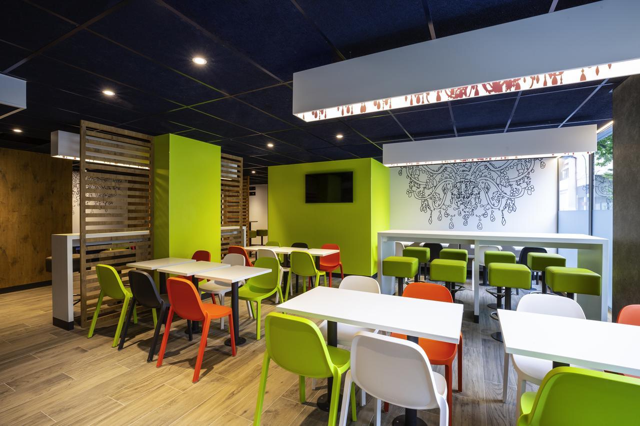 Ibis Budget Paris Clichy Mairie Exterior foto